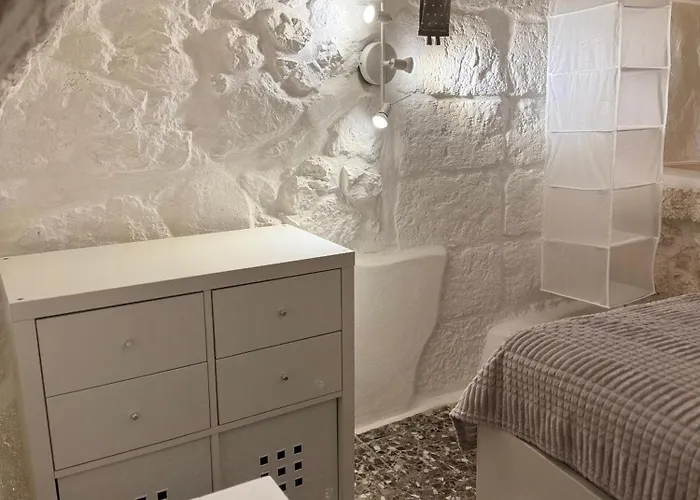 Sasso Bianco * オストゥーニ